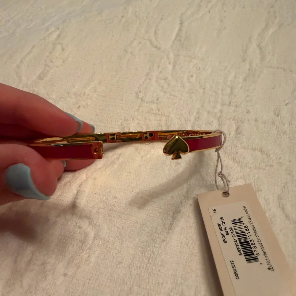 Kate Spade New York Everyday Spade thin enamel bangle bracelet - Picture 5 of 5